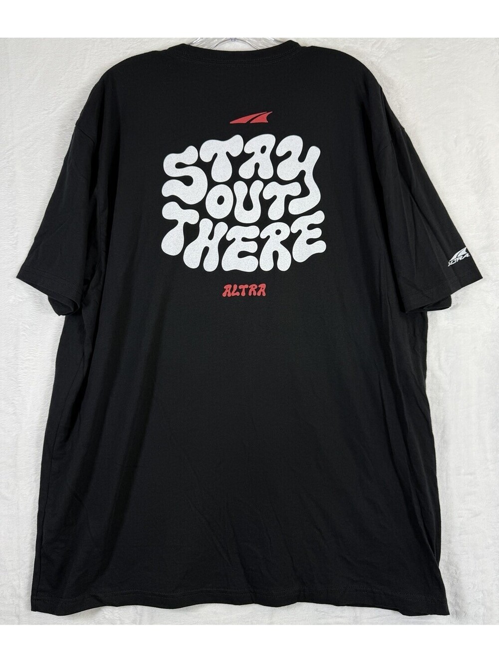 Altra Running T Shirt Mens 2XL Black Short Sleeve Stay Out There Crew Neck Tee